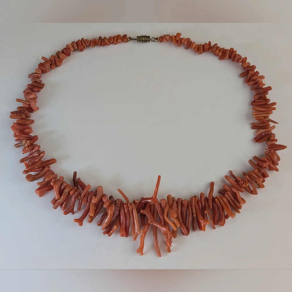 19" Antique 35.5mm Graduated Natural Orange Mediterranean Branch Coral Necklace - Picture 3 of 10